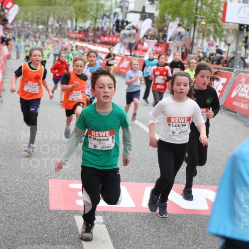 25.04.2026 - Das Zehntel Strokosch-Dieckow http://msf.ph/oto/9617518 25.04.2026 10:56:39 Ziel 5039, 5229, 5325, 5326, 5513, 5576, 5578, 5583, 5741, 5790, 5978, 6014, 6074, 6412, 6552, 6663, 6871, 6876, 6886, 7267, 7288, 7368, 7369, 7702, 7712, 7715, 7801, 7803, 7827, 8007 meine-sportfotos.de