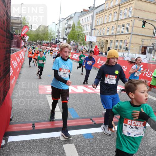 25.04.2026 - Das Zehntel Strokosch-Dieckow http://msf.ph/oto/9617542 25.04.2026 10:56:38 Ziel 5039, 5229, 5325, 5505, 5513, 5576, 5578, 5583, 5741, 5790, 5978, 6014, 6067, 6074, 6412, 6552, 6663, 6871, 6876, 6884, 6886, 7267, 7288, 7368, 7369, 7702, 7715, 7759, 7801, 7803, 7827, 7849, 7903, 7970, 8007 meine-sportfotos.de