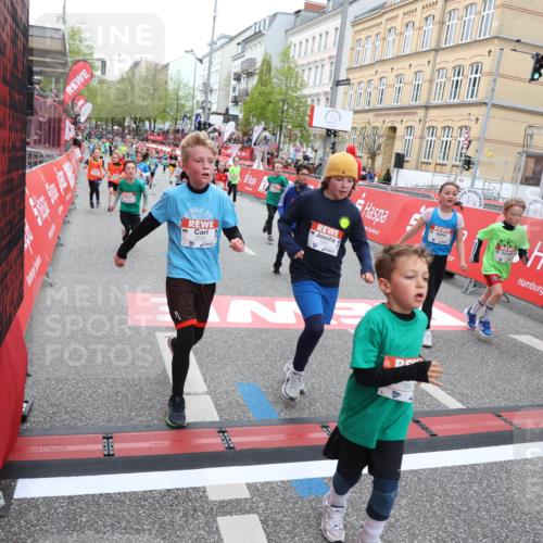 25.04.2026 - Das Zehntel Strokosch-Dieckow http://msf.ph/oto/9617600 25.04.2026 10:56:38 Ziel 5039, 5229, 5325, 5505, 5513, 5576, 5578, 5583, 5741, 5790, 5978, 6014, 6067, 6074, 6412, 6552, 6663, 6871, 6876, 6884, 6886, 7267, 7288, 7368, 7369, 7702, 7715, 7759, 7801, 7803, 7827, 7849, 7903, 7970, 8007 meine-sportfotos.de