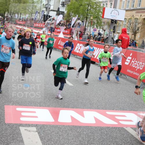 25.04.2026 - Das Zehntel Strokosch-Dieckow http://msf.ph/oto/9617721 25.04.2026 10:56:36 Ziel 5226, 5229, 5420, 5505, 5576, 5578, 5583, 5741, 5790, 5978, 6014, 6067, 6074, 6412, 6552, 6663, 6871, 6876, 6884, 6886, 6952, 6953, 6999, 7267, 7288, 7702, 7715, 7759, 7801, 7849, 7903, 7970 meine-sportfotos.de