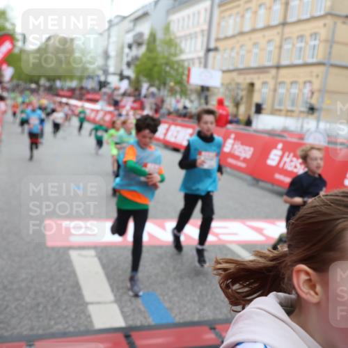 25.04.2026 - Das Zehntel Strokosch-Dieckow http://msf.ph/oto/9617762 25.04.2026 10:56:34 Ziel 5226, 5229, 5420, 5443, 5505, 5576, 5578, 5583, 5741, 5790, 5978, 6010, 6014, 6025, 6067, 6552, 6871, 6876, 6884, 6952, 6953, 6965, 6999, 7115, 7132, 7228, 7288, 7518, 7702, 7715, 7759, 7835, 7849, 7903, 7970 meine-sportfotos.de