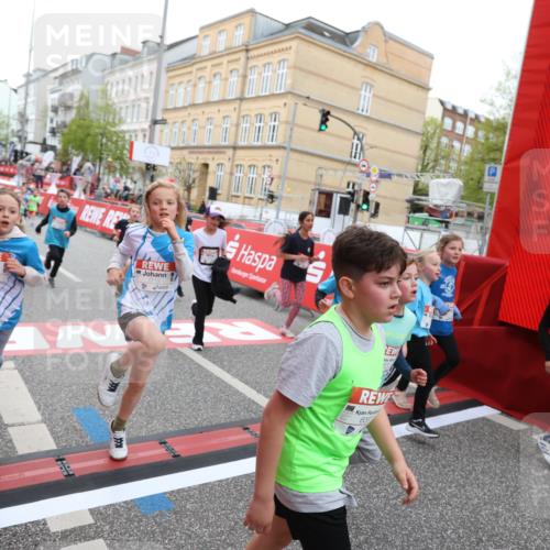 25.04.2026 - Das Zehntel Strokosch-Dieckow http://msf.ph/oto/9617849 25.04.2026 10:56:33 Ziel 5226, 5420, 5443, 5505, 5576, 5578, 5583, 5696, 5741, 5790, 5978, 6010, 6014, 6025, 6067, 6552, 6871, 6876, 6884, 6952, 6953, 6965, 6999, 7115, 7132, 7228, 7518, 7702, 7715, 7759, 7835, 7849, 7903, 7970 meine-sportfotos.de