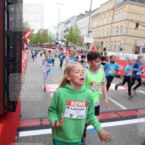 25.04.2026 - Das Zehntel Strokosch-Dieckow http://msf.ph/oto/9617867 25.04.2026 10:56:33 Ziel 5226, 5420, 5443, 5505, 5576, 5578, 5583, 5696, 5741, 5790, 5978, 6010, 6014, 6025, 6067, 6552, 6871, 6876, 6884, 6952, 6953, 6965, 6999, 7115, 7132, 7228, 7518, 7702, 7715, 7759, 7835, 7849, 7903, 7970 meine-sportfotos.de