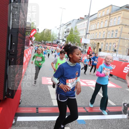 25.04.2026 - Das Zehntel Strokosch-Dieckow http://msf.ph/oto/9617928 25.04.2026 10:56:31 Ziel 5099, 5226, 5367, 5420, 5443, 5505, 5576, 5696, 5721, 5791, 5978, 6010, 6025, 6067, 6093, 6586, 6871, 6876, 6884, 6952, 6953, 6965, 6999, 7115, 7132, 7228, 7518, 7702, 7715, 7759, 7835, 7849, 7903, 7970 meine-sportfotos.de