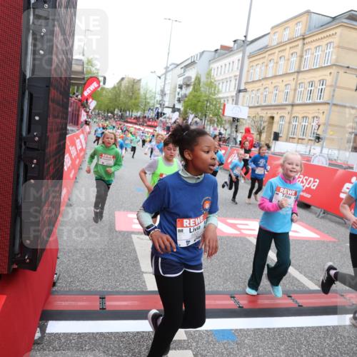 25.04.2026 - Das Zehntel Strokosch-Dieckow http://msf.ph/oto/9617939 25.04.2026 10:56:31 Ziel 5099, 5226, 5367, 5420, 5443, 5505, 5576, 5696, 5721, 5791, 5978, 6010, 6025, 6067, 6093, 6586, 6871, 6876, 6884, 6952, 6953, 6965, 6999, 7115, 7132, 7228, 7518, 7702, 7715, 7759, 7835, 7849, 7903, 7970 meine-sportfotos.de