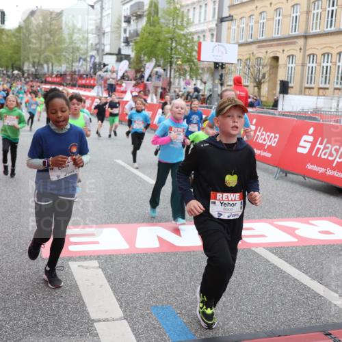 25.04.2026 - Das Zehntel Strokosch-Dieckow http://msf.ph/oto/9618022 25.04.2026 10:56:30 Ziel 5099, 5226, 5367, 5420, 5443, 5505, 5696, 5721, 5756, 5791, 6010, 6025, 6067, 6093, 6586, 6884, 6952, 6953, 6965, 6999, 7115, 7132, 7228, 7518, 7759, 7835, 7849, 7879, 7903, 7970 meine-sportfotos.de