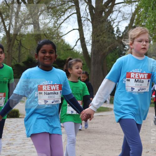 25.04.2026 - Das Zehntel Zöllner http://msf.ph/oto/9618050 25.04.2026 09:50:07 Laufen 5863, 6832, 6836 meine-sportfotos.de