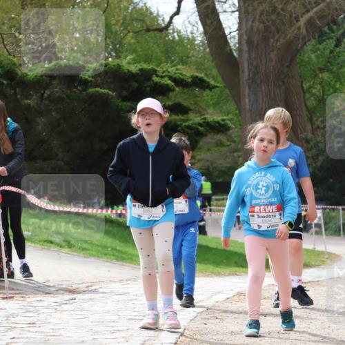 25.04.2026 - Das Zehntel Zöllner http://msf.ph/oto/9618320 25.04.2026 09:50:25 Laufen 6862, 90, 20, 10, 6828 meine-sportfotos.de