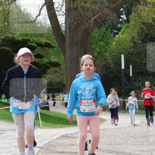 25.04.2026 - Das Zehntel Zöllner http://msf.ph/oto/9618361 25.04.2026 09:50:26 Laufen 6862, 20, 6828, 10 meine-sportfotos.de