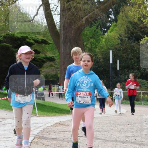 25.04.2026 - Das Zehntel Zöllner http://msf.ph/oto/9618368 25.04.2026 09:50:27 Laufen 6862, 20, 6828, 10 meine-sportfotos.de