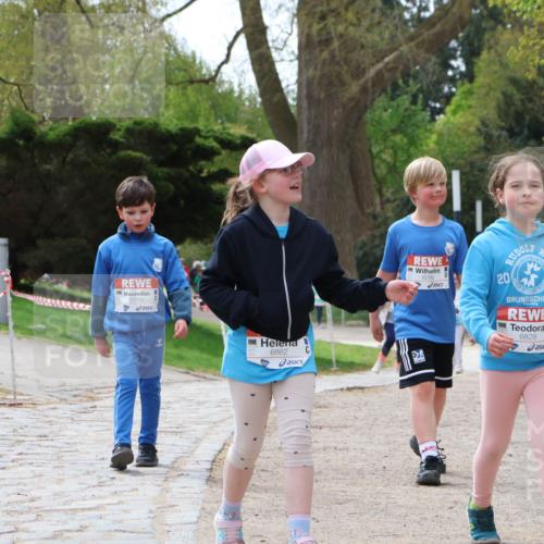 25.04.2026 - Das Zehntel Zöllner http://msf.ph/oto/9618391 25.04.2026 09:50:28 Laufen 6290, 6862, 6286, 20, 6828 meine-sportfotos.de