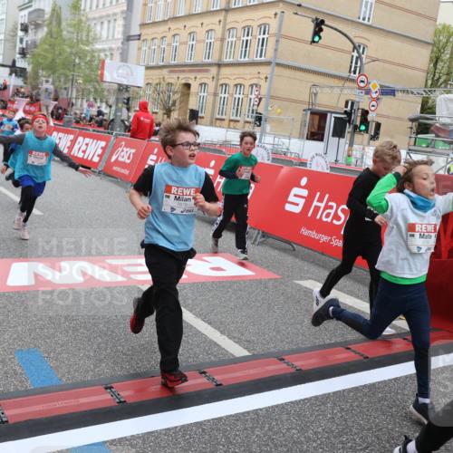 25.04.2026 - Das Zehntel Strokosch-Dieckow http://msf.ph/oto/9618441 25.04.2026 10:56:23 Ziel 5195, 5274, 5364, 5381, 5405, 5493, 5494, 5549, 5553, 5697, 5721, 5756, 5791, 6093, 6152, 6526, 6813, 7092, 7149, 7161, 7244, 7308, 7466, 7543, 7679, 7875, 7879, 8009 meine-sportfotos.de