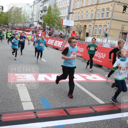 25.04.2026 - Das Zehntel Strokosch-Dieckow http://msf.ph/oto/9618452 25.04.2026 10:56:23 Ziel 5195, 5274, 5364, 5381, 5405, 5493, 5494, 5549, 5553, 5697, 5721, 5756, 5791, 6093, 6152, 6526, 6813, 7092, 7149, 7161, 7244, 7308, 7466, 7543, 7679, 7875, 7879, 8009 meine-sportfotos.de
