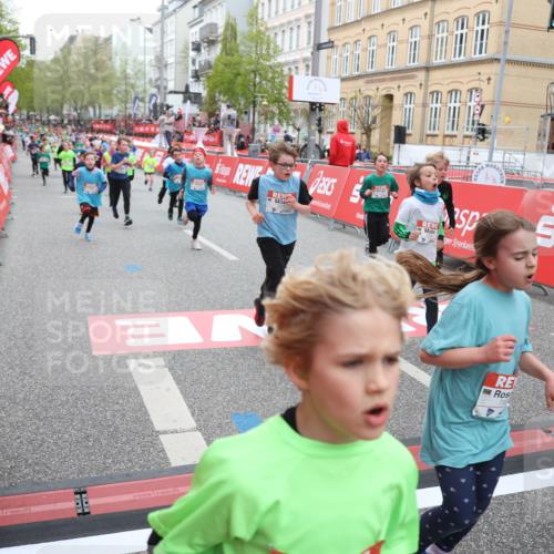 25.04.2026 - Das Zehntel Strokosch-Dieckow http://msf.ph/oto/9618472 25.04.2026 10:56:23 Ziel 5195, 5274, 5364, 5381, 5405, 5493, 5494, 5549, 5553, 5697, 5721, 5756, 5791, 6093, 6152, 6526, 6813, 7092, 7149, 7161, 7244, 7308, 7466, 7543, 7679, 7875, 7879, 8009 meine-sportfotos.de