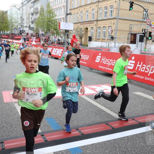 25.04.2026 - Das Zehntel Strokosch-Dieckow http://msf.ph/oto/9618505 25.04.2026 10:56:22 Ziel 5195, 5274, 5364, 5381, 5405, 5493, 5494, 5549, 5553, 5697, 5756, 6152, 6526, 6813, 7092, 7149, 7161, 7244, 7308, 7466, 7543, 7679, 7875, 7879, 8009 meine-sportfotos.de