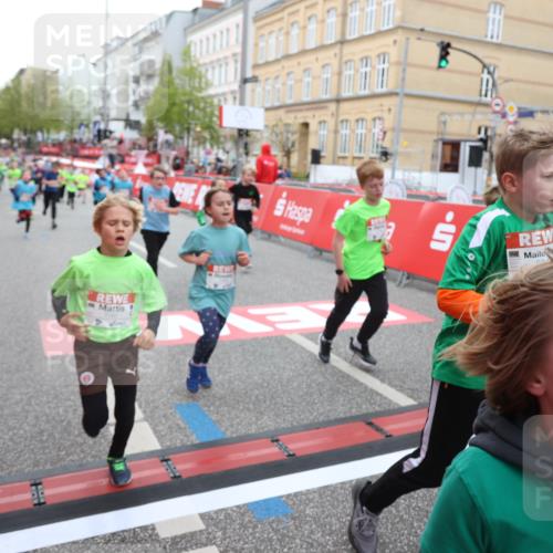 25.04.2026 - Das Zehntel Strokosch-Dieckow http://msf.ph/oto/9618512 25.04.2026 10:56:22 Ziel 5195, 5274, 5364, 5381, 5405, 5493, 5494, 5549, 5553, 5697, 5756, 6152, 6526, 6813, 7092, 7149, 7161, 7244, 7308, 7466, 7543, 7679, 7875, 7879, 8009 meine-sportfotos.de