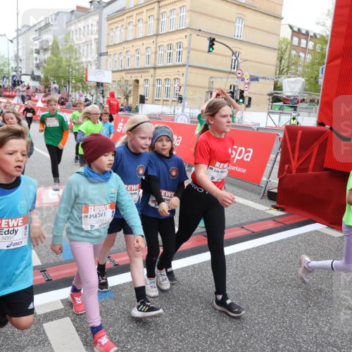 25.04.2026 - Das Zehntel Strokosch-Dieckow http://msf.ph/oto/9618599 25.04.2026 10:56:20 Ziel 5034, 5035, 5274, 5364, 5381, 5405, 5493, 5549, 5553, 5697, 6152, 6433, 6526, 6677, 6813, 6954, 7019, 7092, 7149, 7161, 7240, 7244, 7308, 7466, 7543, 7875, 8009 meine-sportfotos.de