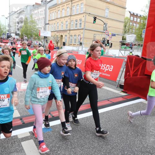 25.04.2026 - Das Zehntel Strokosch-Dieckow http://msf.ph/oto/9618615 25.04.2026 10:56:20 Ziel 5034, 5035, 5274, 5364, 5381, 5405, 5493, 5549, 5553, 5697, 6152, 6433, 6526, 6677, 6813, 6954, 7019, 7092, 7149, 7161, 7240, 7244, 7308, 7466, 7543, 7875, 8009 meine-sportfotos.de