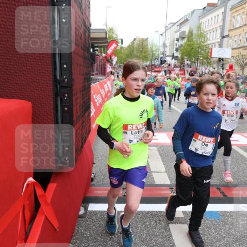 25.04.2026 - Das Zehntel Strokosch-Dieckow http://msf.ph/oto/9618703 25.04.2026 10:56:19 Ziel 5034, 5035, 5263, 5274, 5364, 5381, 5405, 5498, 5549, 5553, 5697, 6152, 6433, 6526, 6677, 6954, 7019, 7092, 7161, 7240, 7244, 7308, 7543, 7701, 7875, 8009 meine-sportfotos.de