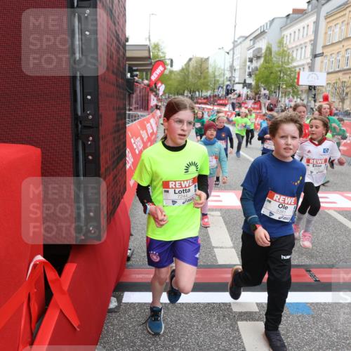 25.04.2026 - Das Zehntel Strokosch-Dieckow http://msf.ph/oto/9618713 25.04.2026 10:56:19 Ziel 5034, 5035, 5263, 5274, 5364, 5381, 5405, 5498, 5549, 5553, 5697, 6152, 6433, 6526, 6677, 6954, 7019, 7092, 7161, 7240, 7244, 7308, 7543, 7701, 7875, 8009 meine-sportfotos.de