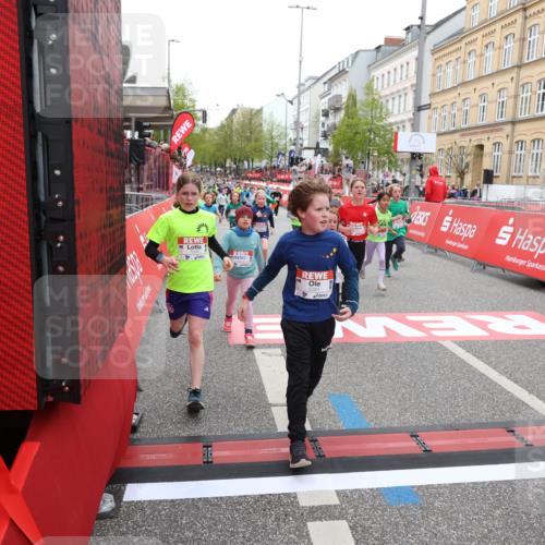 25.04.2026 - Das Zehntel Strokosch-Dieckow http://msf.ph/oto/9618754 25.04.2026 10:56:18 Ziel 5034, 5035, 5095, 5263, 5364, 5381, 5405, 5498, 5553, 5660, 5697, 6152, 6433, 6526, 6545, 6677, 6954, 7019, 7240, 7244, 7308, 7543, 7701, 8009 meine-sportfotos.de