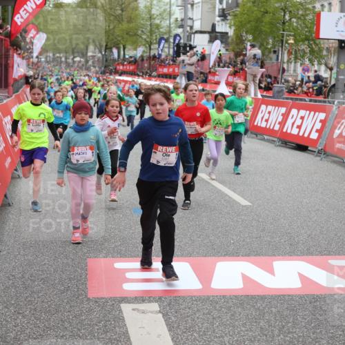 25.04.2026 - Das Zehntel Strokosch-Dieckow http://msf.ph/oto/9618833 25.04.2026 10:56:17 Ziel 5034, 5035, 5095, 5261, 5263, 5288, 5381, 5405, 5498, 5660, 6034, 6152, 6433, 6545, 6677, 6954, 7019, 7240, 7244, 7308, 7543, 7701, 7722, 8009 meine-sportfotos.de