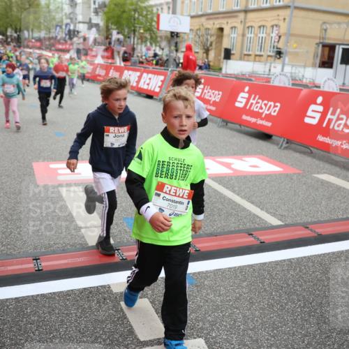 25.04.2026 - Das Zehntel Strokosch-Dieckow http://msf.ph/oto/9618882 25.04.2026 10:56:16 Ziel 5034, 5035, 5095, 5261, 5263, 5288, 5381, 5498, 5660, 6034, 6433, 6545, 6677, 6905, 6954, 7019, 7240, 7244, 7701, 7722, 7843, 8000, 8009 meine-sportfotos.de