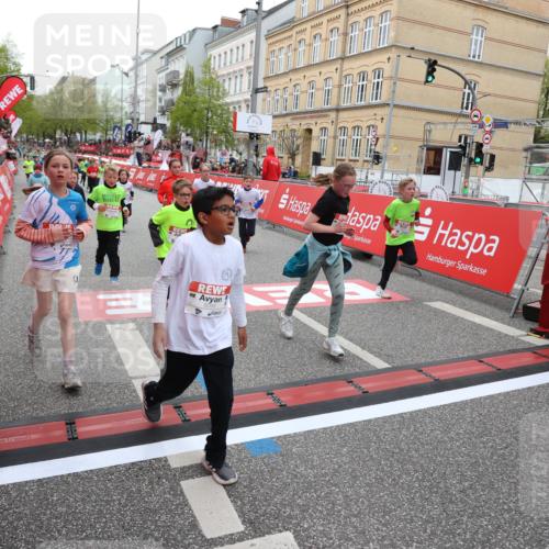 25.04.2026 - Das Zehntel Strokosch-Dieckow http://msf.ph/oto/9618993 25.04.2026 10:56:13 Ziel 5034, 5035, 5095, 5207, 5261, 5263, 5288, 5498, 5660, 5990, 6006, 6034, 6374, 6433, 6545, 6677, 6905, 6954, 7019, 7090, 7240, 7701, 7722, 7843, 8000 meine-sportfotos.de