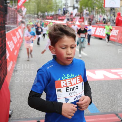 25.04.2026 - Das Zehntel Strokosch-Dieckow http://msf.ph/oto/9619066 25.04.2026 10:56:12 Ziel 5095, 5207, 5261, 5263, 5288, 5498, 5521, 5660, 5926, 5990, 6006, 6034, 6374, 6545, 6905, 6954, 7019, 7090, 7240, 7258, 7701, 7722, 7843, 8000 meine-sportfotos.de