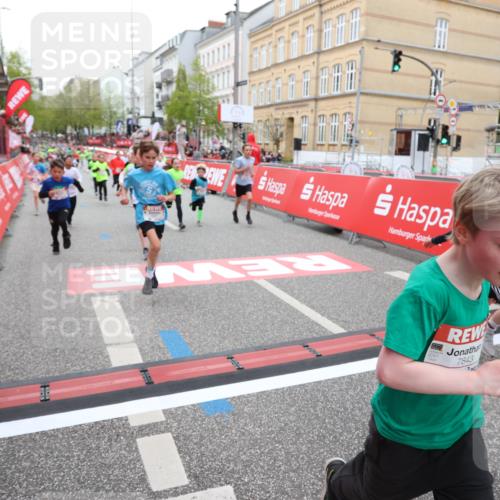 25.04.2026 - Das Zehntel Strokosch-Dieckow http://msf.ph/oto/9619177 25.04.2026 10:56:10 Ziel 5038, 5095, 5207, 5261, 5288, 5497, 5521, 5660, 5926, 5963, 5977, 5990, 6006, 6034, 6374, 6545, 6624, 6905, 6973, 7090, 7200, 7251, 7258, 7722, 7843, 8000 meine-sportfotos.de