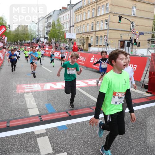 25.04.2026 - Das Zehntel Strokosch-Dieckow http://msf.ph/oto/9619199 25.04.2026 10:56:10 Ziel 5038, 5095, 5207, 5261, 5288, 5497, 5521, 5660, 5926, 5963, 5977, 5990, 6006, 6034, 6374, 6545, 6624, 6905, 6973, 7090, 7200, 7251, 7258, 7722, 7843, 8000 meine-sportfotos.de