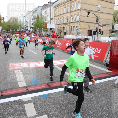 25.04.2026 - Das Zehntel Strokosch-Dieckow http://msf.ph/oto/9619213 25.04.2026 10:56:10 Ziel 5038, 5095, 5207, 5261, 5288, 5497, 5521, 5660, 5926, 5963, 5977, 5990, 6006, 6034, 6374, 6545, 6624, 6905, 6973, 7090, 7200, 7251, 7258, 7722, 7843, 8000 meine-sportfotos.de