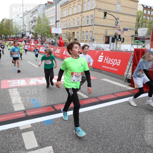 25.04.2026 - Das Zehntel Strokosch-Dieckow http://msf.ph/oto/9619237 25.04.2026 10:56:10 Ziel 5038, 5095, 5207, 5261, 5288, 5497, 5521, 5660, 5926, 5963, 5977, 5990, 6006, 6034, 6374, 6545, 6624, 6905, 6973, 7090, 7200, 7251, 7258, 7722, 7843, 8000 meine-sportfotos.de