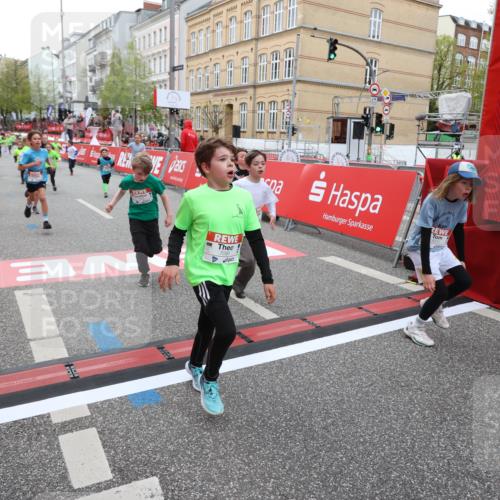 25.04.2026 - Das Zehntel Strokosch-Dieckow http://msf.ph/oto/9619250 25.04.2026 10:56:10 Ziel 5038, 5095, 5207, 5261, 5288, 5497, 5521, 5660, 5926, 5963, 5977, 5990, 6006, 6034, 6374, 6545, 6624, 6905, 6973, 7090, 7200, 7251, 7258, 7722, 7843, 8000 meine-sportfotos.de