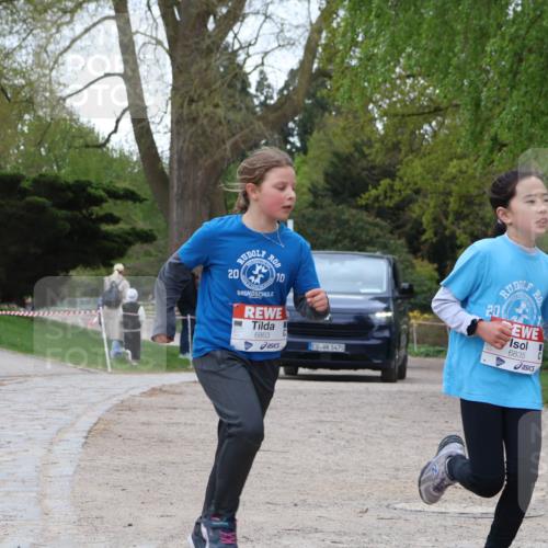 25.04.2026 - Das Zehntel Zöllner http://msf.ph/oto/9619331 25.04.2026 09:52:09 Laufen 20, 10, 6863, 5470, 20, 6835, 20, 684 meine-sportfotos.de
