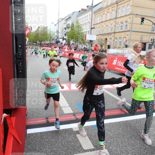 25.04.2026 - Das Zehntel Strokosch-Dieckow http://msf.ph/oto/9619458 25.04.2026 10:56:05 Ziel 5038, 5244, 5250, 5486, 5490, 5497, 5521, 5880, 5926, 5927, 5963, 5977, 6061, 6221, 6354, 6359, 6498, 6501, 6624, 6973, 7177, 7200, 7209, 7251, 7258, 7386, 7838, 7944, 7948 meine-sportfotos.de