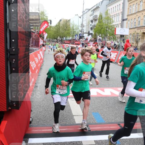 25.04.2026 - Das Zehntel Strokosch-Dieckow http://msf.ph/oto/9619579 25.04.2026 10:56:03 Ziel 5038, 5244, 5250, 5486, 5490, 5497, 5880, 5927, 5963, 5977, 6061, 6221, 6354, 6359, 6498, 6501, 6624, 6973, 6997, 7177, 7200, 7209, 7251, 7386, 7807, 7838, 7944, 7948 meine-sportfotos.de