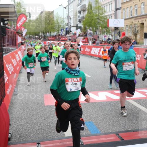 25.04.2026 - Das Zehntel Strokosch-Dieckow http://msf.ph/oto/9619638 25.04.2026 10:56:02 Ziel 5038, 5244, 5250, 5486, 5490, 5880, 5927, 5963, 5977, 6061, 6090, 6221, 6354, 6359, 6498, 6501, 6624, 6997, 7177, 7209, 7251, 7386, 7807, 7838, 7944, 7948 meine-sportfotos.de