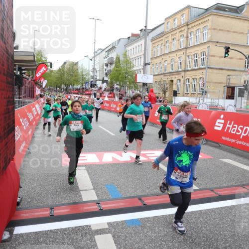 25.04.2026 - Das Zehntel Strokosch-Dieckow http://msf.ph/oto/9619661 25.04.2026 10:56:01 Ziel 5244, 5250, 5486, 5490, 5880, 5927, 6007, 6061, 6090, 6221, 6249, 6354, 6359, 6498, 6501, 6997, 7177, 7209, 7386, 7807, 7838, 7944, 7948 meine-sportfotos.de