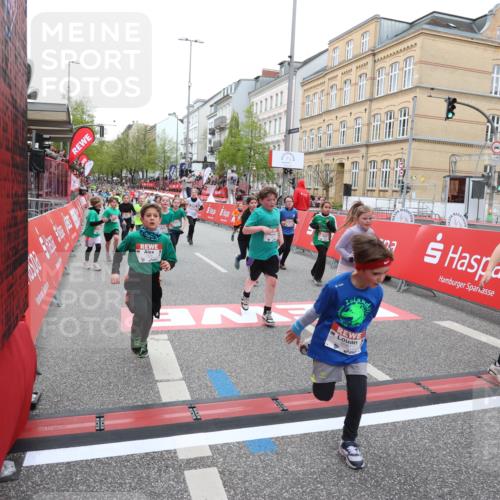 25.04.2026 - Das Zehntel Strokosch-Dieckow http://msf.ph/oto/9619673 25.04.2026 10:56:01 Ziel 5244, 5250, 5486, 5490, 5880, 5927, 6007, 6061, 6090, 6221, 6249, 6354, 6359, 6498, 6501, 6997, 7177, 7209, 7386, 7807, 7838, 7944, 7948 meine-sportfotos.de