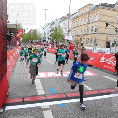 25.04.2026 - Das Zehntel Strokosch-Dieckow http://msf.ph/oto/9619684 25.04.2026 10:56:01 Ziel 5244, 5250, 5486, 5490, 5880, 5927, 6007, 6061, 6090, 6221, 6249, 6354, 6359, 6498, 6501, 6997, 7177, 7209, 7386, 7807, 7838, 7944, 7948 meine-sportfotos.de