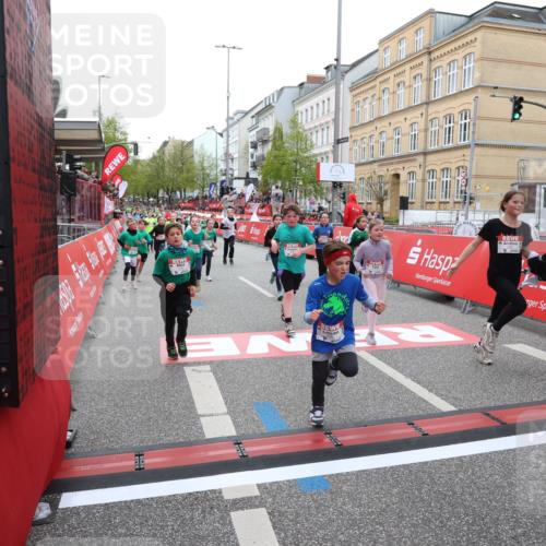 25.04.2026 - Das Zehntel Strokosch-Dieckow http://msf.ph/oto/9619720 25.04.2026 10:56:01 Ziel 5244, 5250, 5486, 5490, 5880, 5927, 6007, 6061, 6090, 6221, 6249, 6354, 6359, 6498, 6501, 6997, 7177, 7209, 7386, 7807, 7838, 7944, 7948 meine-sportfotos.de