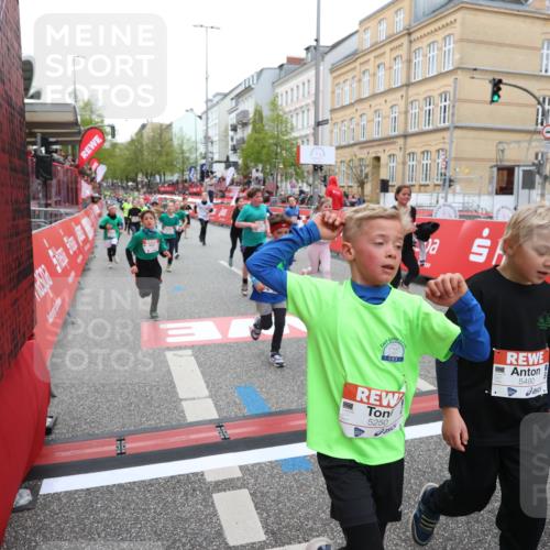25.04.2026 - Das Zehntel Strokosch-Dieckow http://msf.ph/oto/9619746 25.04.2026 10:56:01 Ziel 5244, 5250, 5486, 5490, 5880, 5927, 6007, 6061, 6090, 6221, 6249, 6354, 6359, 6498, 6501, 6997, 7177, 7209, 7386, 7807, 7838, 7944, 7948 meine-sportfotos.de