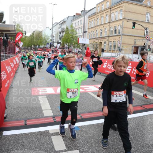 25.04.2026 - Das Zehntel Strokosch-Dieckow http://msf.ph/oto/9619773 25.04.2026 10:56:00 Ziel 5244, 5250, 5490, 5880, 5927, 6007, 6061, 6090, 6221, 6249, 6997, 7177, 7209, 7386, 7517, 7807, 7838, 7944 meine-sportfotos.de