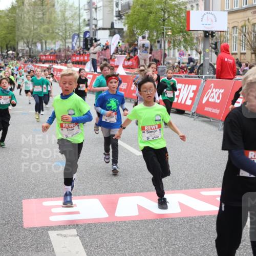 25.04.2026 - Das Zehntel Strokosch-Dieckow http://msf.ph/oto/9619817 25.04.2026 10:55:59 Ziel 5244, 5250, 5394, 5456, 5490, 5927, 6007, 6061, 6090, 6221, 6249, 6997, 7209, 7386, 7517, 7618, 7807, 7838 meine-sportfotos.de