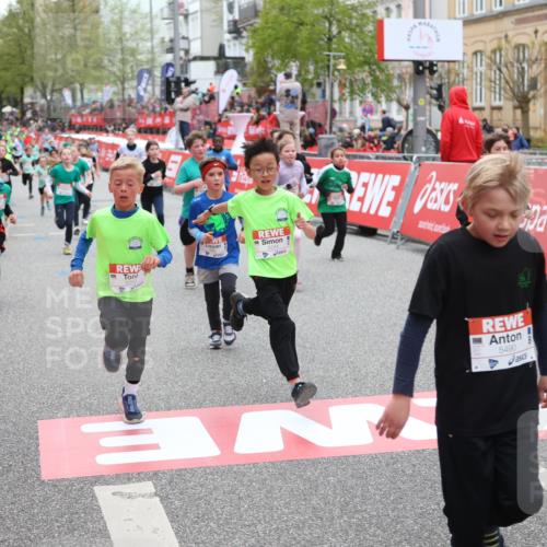 25.04.2026 - Das Zehntel Strokosch-Dieckow http://msf.ph/oto/9619836 25.04.2026 10:55:59 Ziel 5244, 5250, 5394, 5456, 5490, 5927, 6007, 6061, 6090, 6221, 6249, 6997, 7209, 7386, 7517, 7618, 7807, 7838 meine-sportfotos.de