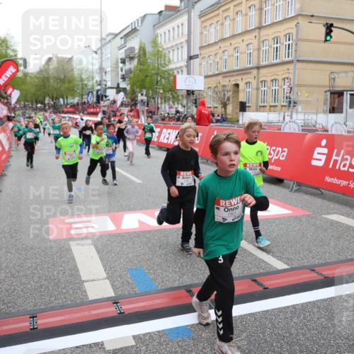 25.04.2026 - Das Zehntel Strokosch-Dieckow http://msf.ph/oto/9619847 25.04.2026 10:55:59 Ziel 5244, 5250, 5394, 5456, 5490, 5927, 6007, 6061, 6090, 6221, 6249, 6997, 7209, 7386, 7517, 7618, 7807, 7838 meine-sportfotos.de