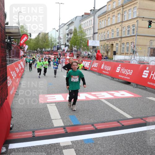 25.04.2026 - Das Zehntel Strokosch-Dieckow http://msf.ph/oto/9619908 25.04.2026 10:55:58 Ziel 5244, 5250, 5394, 5456, 5490, 5674, 6007, 6090, 6249, 6997, 7209, 7386, 7517, 7618, 7807 meine-sportfotos.de