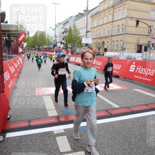 25.04.2026 - Das Zehntel Strokosch-Dieckow http://msf.ph/oto/9620033 25.04.2026 10:55:55 Ziel 5116, 5388, 5394, 5456, 5674, 6007, 6090, 6206, 6249, 6299, 6909, 6958, 6997, 7500, 7517, 7618, 7856 meine-sportfotos.de