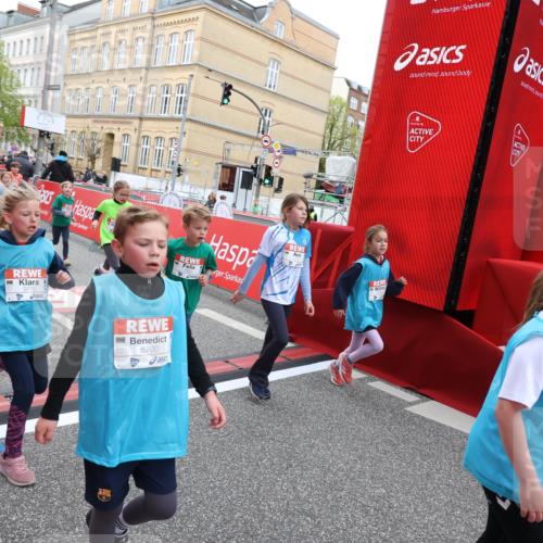 25.04.2026 - Das Zehntel Strokosch-Dieckow http://msf.ph/oto/9620047 25.04.2026 11:00:31 Ziel 5033, 5040, 5198, 5219, 5271, 5286, 5700, 5715, 5722, 5768, 5995, 6255, 6296, 6337, 6395, 6473, 7012, 7013, 7017, 7094, 7124, 7296, 7370, 7410, 7751, 7767, 7782, 7800, 7826, 7834, 7844 meine-sportfotos.de